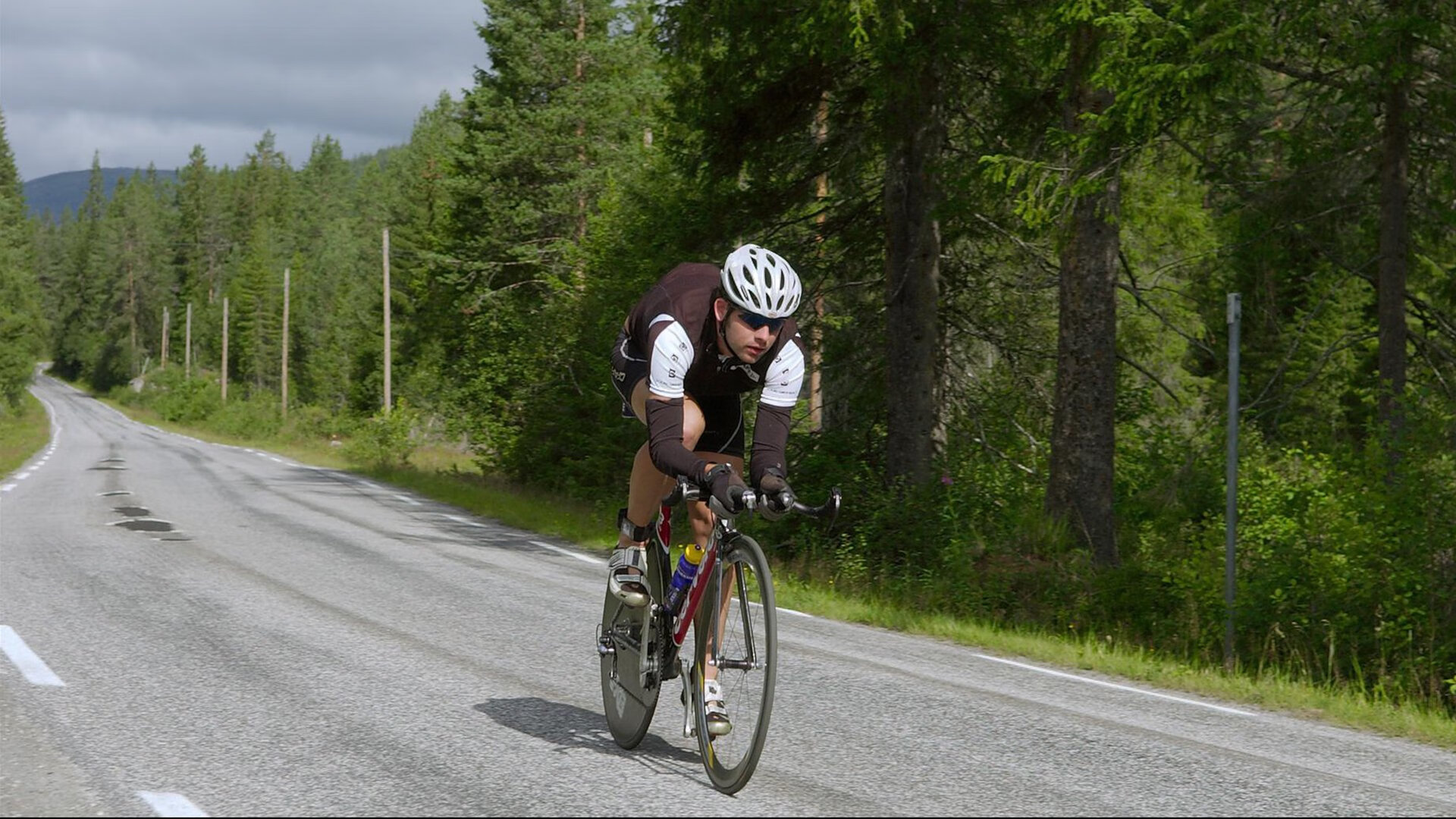 奥纳纳爆发，阿尔及利亚速胜，一场定义非洲足球新纪元的闪电战
