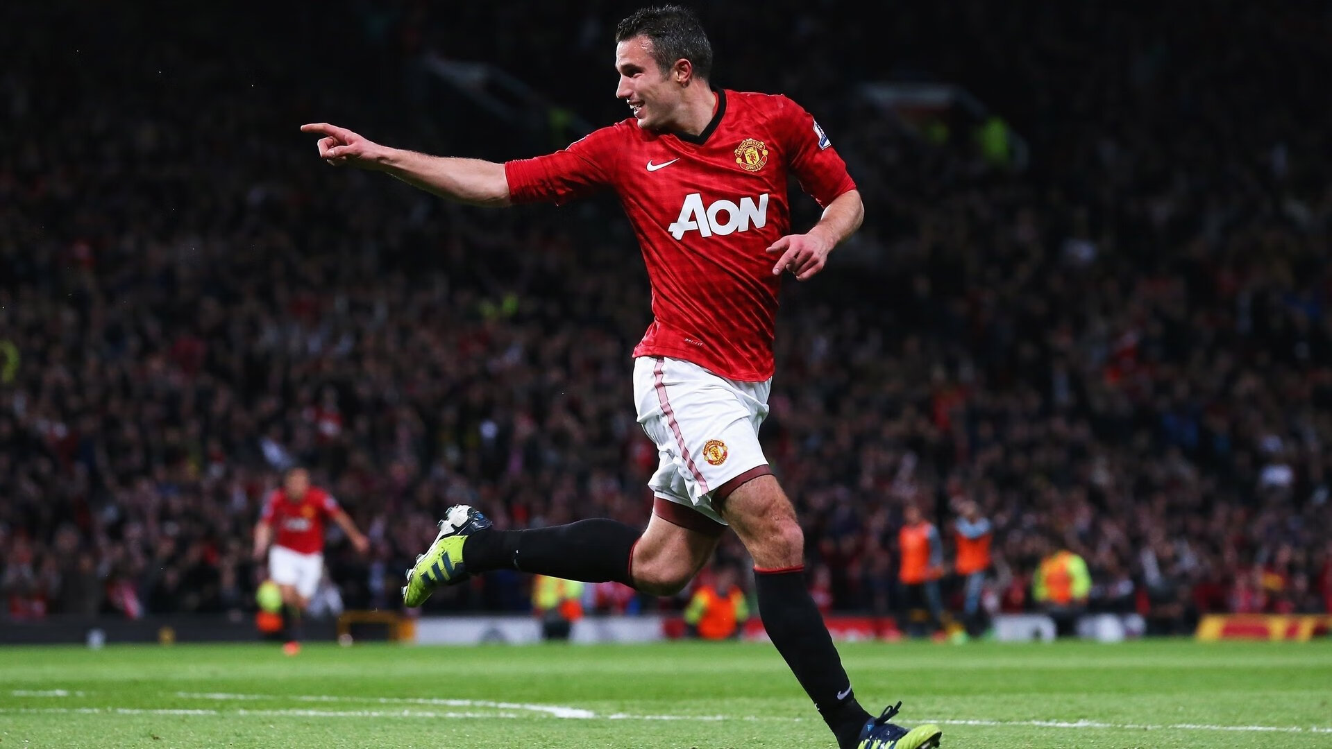 皇马新神!拉亚三扑点球导演巴拉圭式奇迹,伯纳乌迎来非典型门神时代